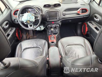 Zdjęcie 8 z 12 samochodu: 2017 JEEP RENEGADE TRAILHAWK VIN:ZACCJBCB0HPE52197 - miniatura