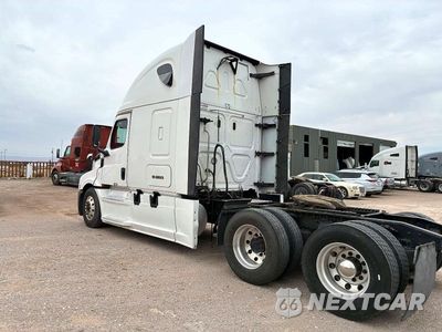 Trzecie zdjęcie samochodu z tyłu: 2018 FREIGHTLINER CASCADIA 126 VIN:3AKJHHDR4JSKB5670 - miniatura