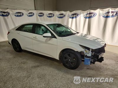 Czwarte zdjęcie samochodu z boku: 2023 HYUNDAI ELANTRA SEL VIN:5NPLM4AG1PH104207 - miniatura