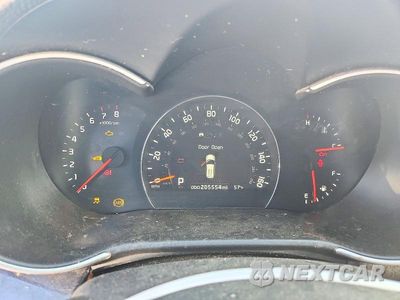 Zdjęcie 9 z 13 samochodu: 2014 KIA SORENTO SX VIN:5XYKW4A72EG533740 - miniatura