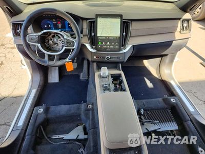 Zdjęcie 8 z 12 samochodu: 2026 VOLVO XC90 PLUS VIN:YV4H60PEXT1489358 - miniatura