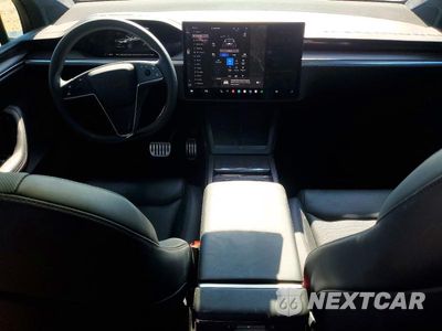 Zdjęcie 8 z 13 samochodu: 2025 TESLA MODEL X VIN:7SAXCBE5XSF465060 - miniatura