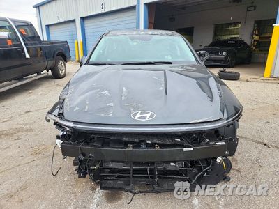 Piąte zdjęcie samochodu w środku: 2026 HYUNDAI SONATA HYBRID BLUE VIN:KMHL24JJ9TA174052 - miniatura