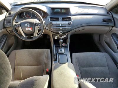 Zdjęcie 8 z 13 samochodu: 2010 HONDA ACCORD LXP VIN:1HGCP2F43AA000912 - miniatura