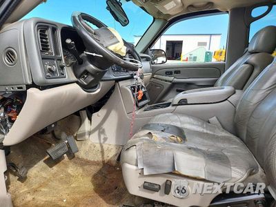 Zdjęcie 7 z 13 samochodu: 2005 GMC YUKON VIN:1GKEC13T65R131966 - miniatura