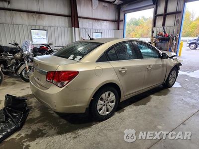 Trzecie zdjęcie samochodu z tyłu: 2012 CHEVROLET CRUZE LS VIN:1G1PC5SH3C7280121 - miniatura