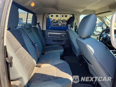 Zdjęcie 10 z 12 samochodu: 2019 RAM 1500 CLASSIC SLT VIN:1C6RR6LT2KS549428 - miniatura