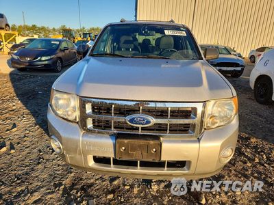 Piąte zdjęcie samochodu w środku: 2011 FORD ESCAPE XLT VIN:1FMCU9DG9BKB43528 - miniatura