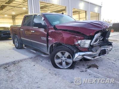 Czwarte zdjęcie samochodu z boku: 2017 RAM 1500 SLT VIN:3C6RR7LT2HG556370 - miniatura