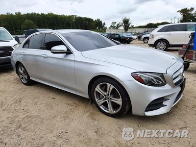 Czwarte zdjęcie samochodu z boku: 2020 MERCEDES-BENZ E 350 4MATIC VIN:WDDZF8EB1LA722970 - miniatura