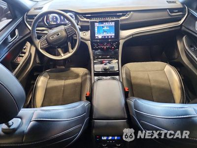 Zdjęcie 8 z 13 samochodu: 2023 JEEP GRAND CHEROKEE L LAREDO VIN:1C4RJKAG8P8736174 - miniatura