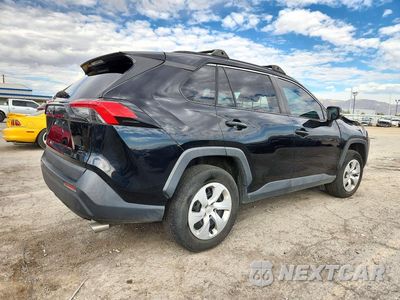 Trzecie zdjęcie samochodu z tyłu: 2021 TOYOTA RAV4 LE VIN:2T3G1RFV7MC185248 - miniatura