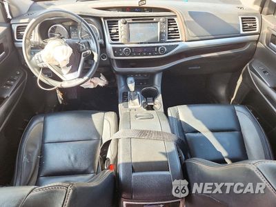 Zdjęcie 8 z 13 samochodu: 2017 TOYOTA HIGHLANDER XLE VIN:5TDJZRFH5HS434001 - miniatura