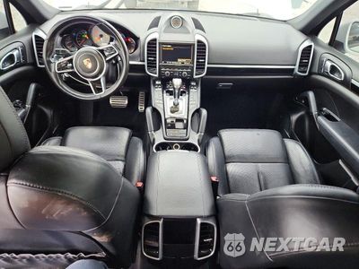 Zdjęcie 8 z 13 samochodu: 2016 PORSCHE CAYENNE S VIN:WP1AB2A25GLA94409 - miniatura