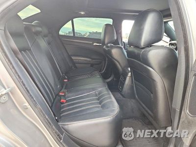 Zdjęcie 10 z 13 samochodu: 2015 CHRYSLER 300 S VIN:2C3CCABG2FH767104 - miniatura