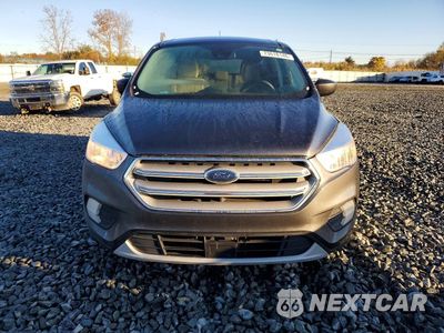 Piąte zdjęcie samochodu w środku: 2019 FORD ESCAPE SE VIN:1FMCU0GD1KUA40105 - miniatura