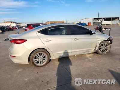 Trzecie zdjęcie samochodu z tyłu: 2017 HYUNDAI ELANTRA VALUE EDITION VIN:5NPD84LF5HH119582 - miniatura