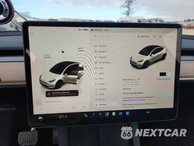 Zdjęcie 9 z 13 samochodu: 2024 TESLA MODEL Y VIN:7SAYGDEE9RA259854 - miniatura