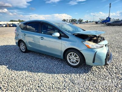 Czwarte zdjęcie samochodu z boku: 2015 TOYOTA PRIUS V TWO VIN:JTDZN3EU9FJ022569 - miniatura