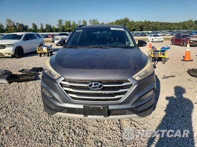 Piąte zdjęcie samochodu w środku: 2017 HYUNDAI TUCSON NIGHT VIN:KM8J33A20HU486242 - miniatura