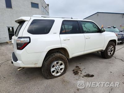 Trzecie zdjęcie samochodu z tyłu: 2017 TOYOTA 4RUNNER SR5 PREMIUM VIN:JTEBU5JR9H5444446 - miniatura
