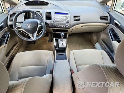 Zdjęcie 8 z 12 samochodu: 2010 HONDA CIVIC LX VIN:2HGFA1F59AH568844 - miniatura