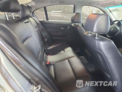 Zdjęcie 10 z 12 samochodu: 2011 BMW 335 XI VIN:WBAPL5G5XBNN23999 - miniatura
