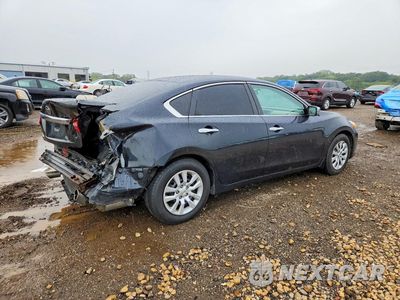 Trzecie zdjęcie samochodu z tyłu: 2016 NISSAN ALTIMA 2.5 S VIN:1N4AL3AP8GC126193 - miniatura