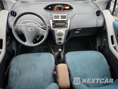 Zdjęcie 8 z 12 samochodu: 2007 TOYOTA YARIS BASE VIN:JTDJT903X75061024 - miniatura