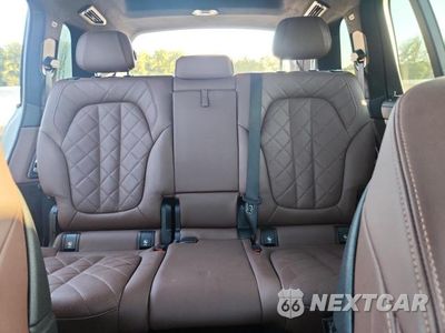 Zdjęcie 10 z 14 samochodu: 2023 BMW X7 XDRIVE40I VIN:5UX23EM02P9P81857 - miniatura