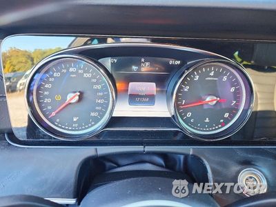 Zdjęcie 9 z 12 samochodu: 2017 MERCEDES-BENZ E 300 VIN:WDDZF4JB9HA213411 - miniatura