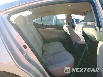Zdjęcie 10 z 12 samochodu: 2017 HYUNDAI ELANTRA SE VIN:5NPD74LF8HH061616 - miniatura