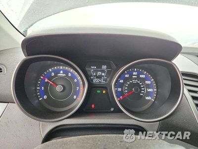 Zdjęcie 9 z 12 samochodu: 2014 HYUNDAI ELANTRA SE VIN:5NPDH4AE7EH524400 - miniatura