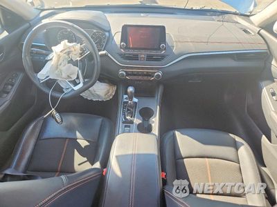 Zdjęcie 8 z 13 samochodu: 2020 NISSAN ALTIMA SR VIN:1N4BL4CW7LC285229 - miniatura