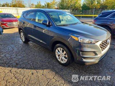 Czwarte zdjęcie samochodu z boku: 2019 HYUNDAI TUCSON SE VIN:KM8J2CA4XKU998196 - miniatura