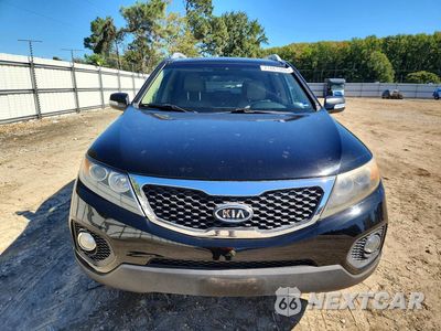 Piąte zdjęcie samochodu w środku: 2013 KIA SORENTO EX VIN:5XYKU4A25DG386144 - miniatura