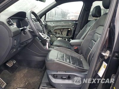 Zdjęcie 7 z 14 samochodu: 2024 VOLKSWAGEN TIGUAN SEL R-LINE BLACK VIN:3VV4B7AX5RM160371 - miniatura