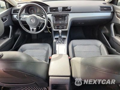 Zdjęcie 8 z 12 samochodu: 2012 VOLKSWAGEN PASSAT SE VIN:1VWBP7A3XCC039815 - miniatura