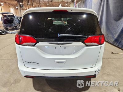 Zdjęcie 6 z 13 samochodu: 2018 CHRYSLER PACIFICA TOURING L VIN:2C4RC1BG7JR174878 - miniatura