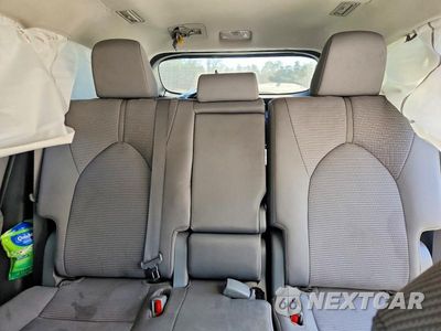 Zdjęcie 10 z 13 samochodu: 2023 TOYOTA HIGHLANDER HYBRID LE VIN:5TDZARAHXPS520436 - miniatura