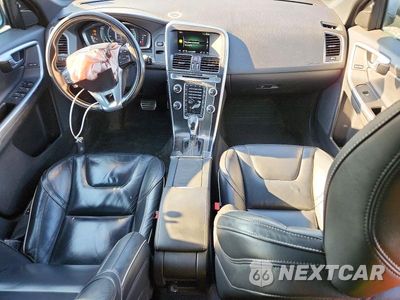 Zdjęcie 8 z 13 samochodu: 2016 VOLVO XC60 T6 R-DESIGN VIN:YV449MRPXG2901516 - miniatura