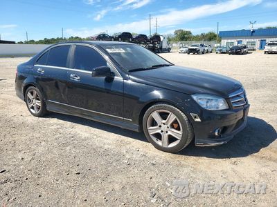 Czwarte zdjęcie samochodu z boku: 2010 MERCEDES-BENZ C 300 VIN:WDDGF5EB3AR104490 - miniatura