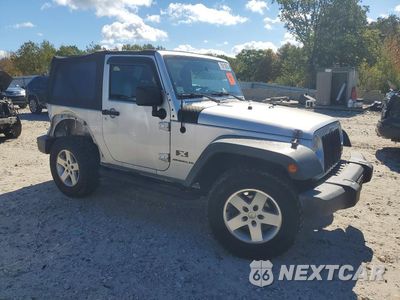 Czwarte zdjęcie samochodu z boku: 2008 JEEP WRANGLER X VIN:1J4FA24168L591297 - miniatura