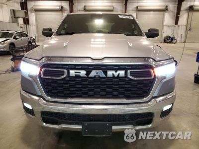 Piąte zdjęcie samochodu w środku: 2025 RAM 1500 BIG HORN/LONE STAR VIN:1C6RRFFG0SN243843 - miniatura