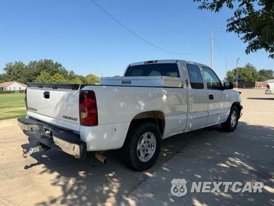Czwarte zdjęcie samochodu z boku: 2003 CHEVROLET SILVERADO C1500 VIN:2GCEC19T931308342 - miniatura