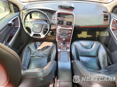 Zdjęcie 8 z 13 samochodu: 2011 VOLVO XC60 3.2 VIN:YV4940DL1B2174874 - miniatura