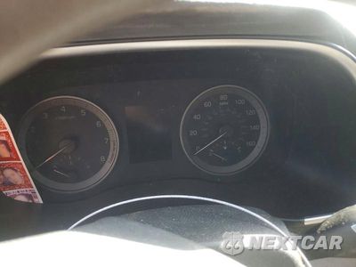 Zdjęcie 9 z 13 samochodu: 2019 HYUNDAI TUCSON SE VIN:KM8J2CA43KU846955 - miniatura