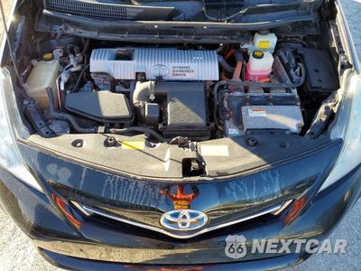 Zdjęcie 11 z 12 samochodu: 2012 TOYOTA PRIUS V THREE VIN:JTDZN3EU4C3122689 - miniatura