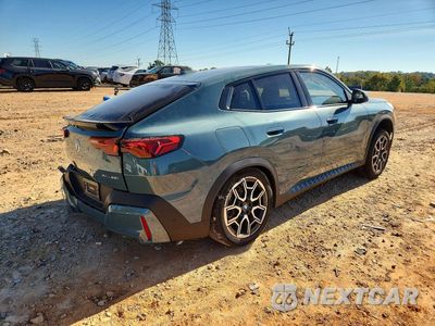 Trzecie zdjęcie samochodu z tyłu: 2025 BMW X2 XDRIVE28I VIN:WBX63GM02S5072718 - miniatura