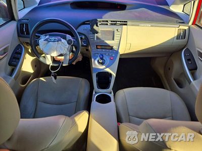Zdjęcie 8 z 12 samochodu: 2015 TOYOTA PRIUS FOUR VIN:JTDKN3DUXF1916633 - miniatura